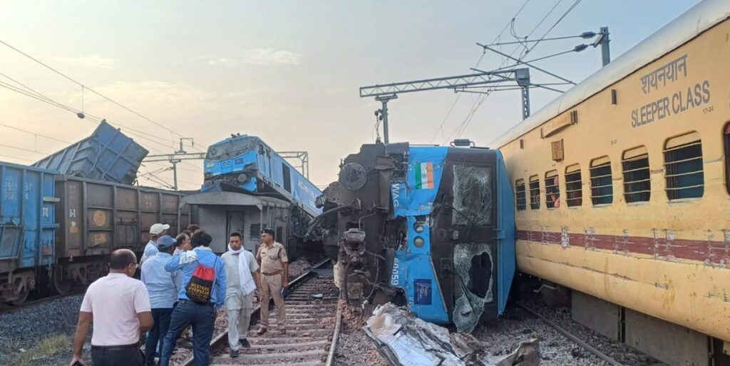 TRAIN ACCIDENT IN INDIA 